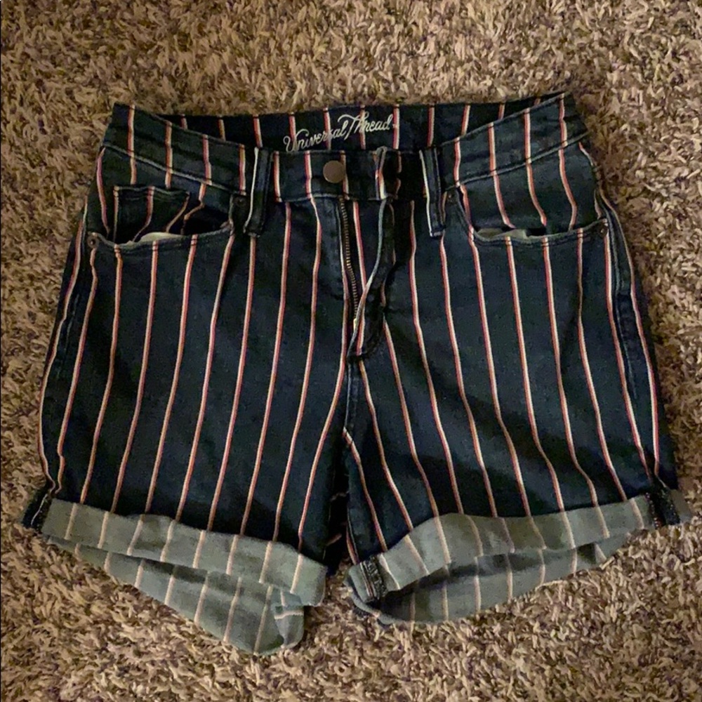 Shorts with stripes